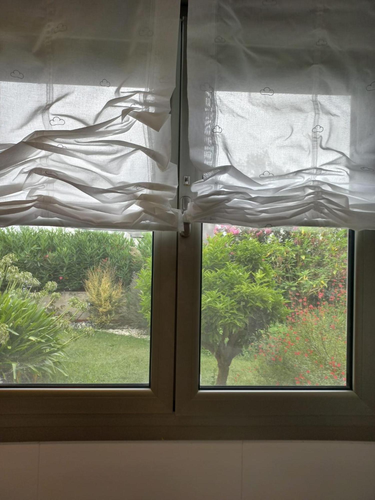 En Casa Moderna Con Jardin Homestay *
